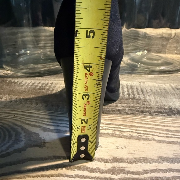 . Wild Diva Black Suede Booties/Boots - Picture 11 of 13